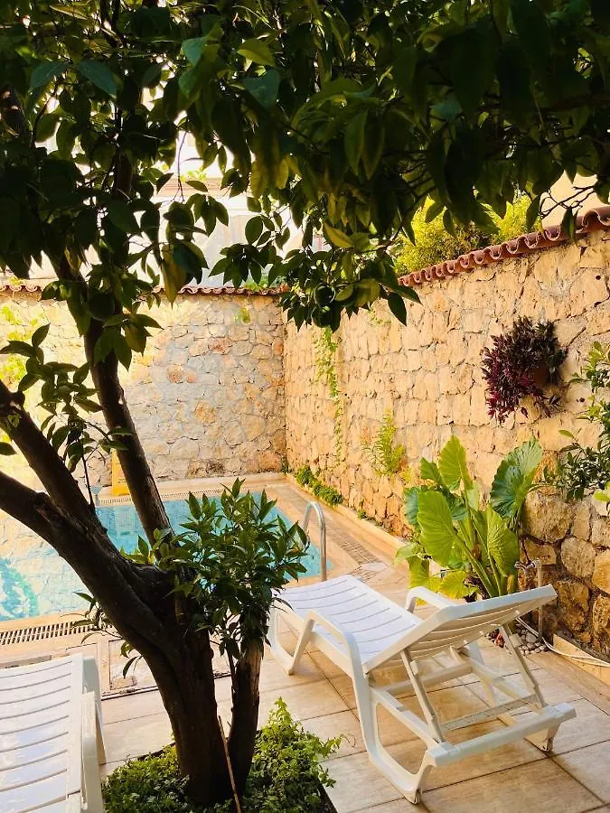 Kaleici Hotel Αττάλεια 3*,